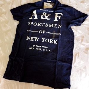Abercrombie and Fitch T-Shirt Size L